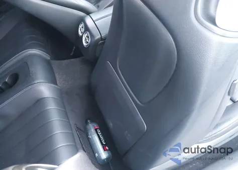 2019 Mercedes-Benz E 450 from USA, damaged, VIN WDD1J6HB6KF072207